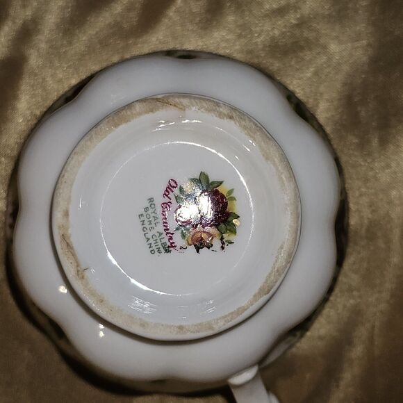 ROYAL ALBERT Bone China England Old Country Rose Teacup + Saucer Dainty Teatime - Picture 8 of 8